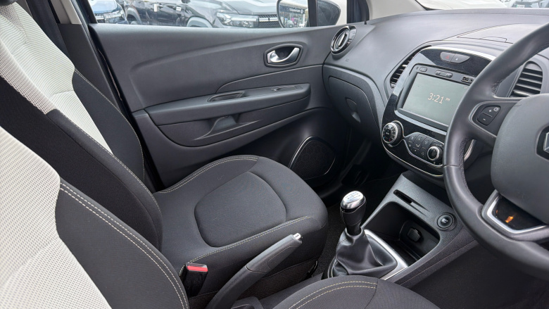 Renault Captur 0.9 TCE 90 Iconic 5dr Petrol Hatchback